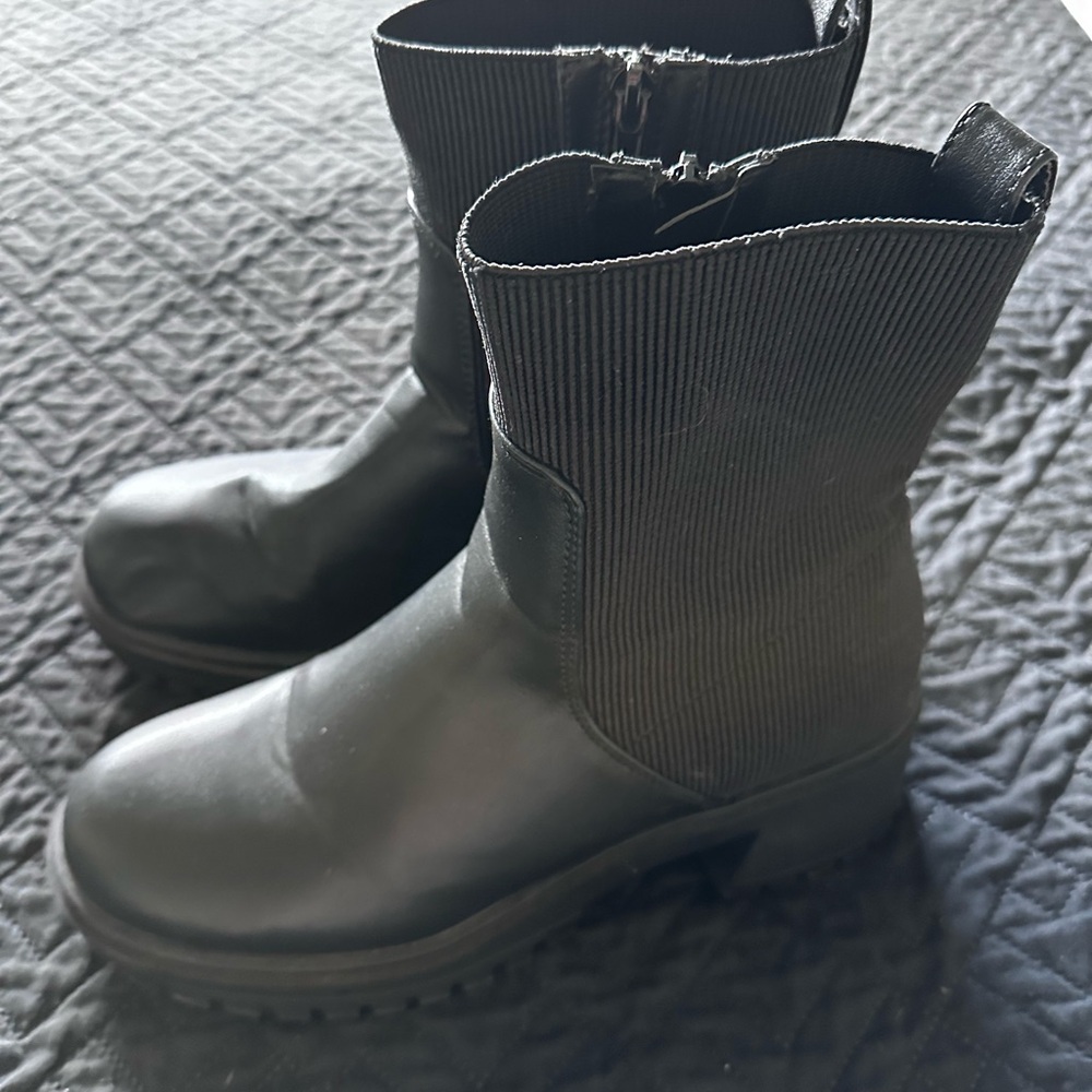 Francescas Abruzzo Ribbed Lug Boots
